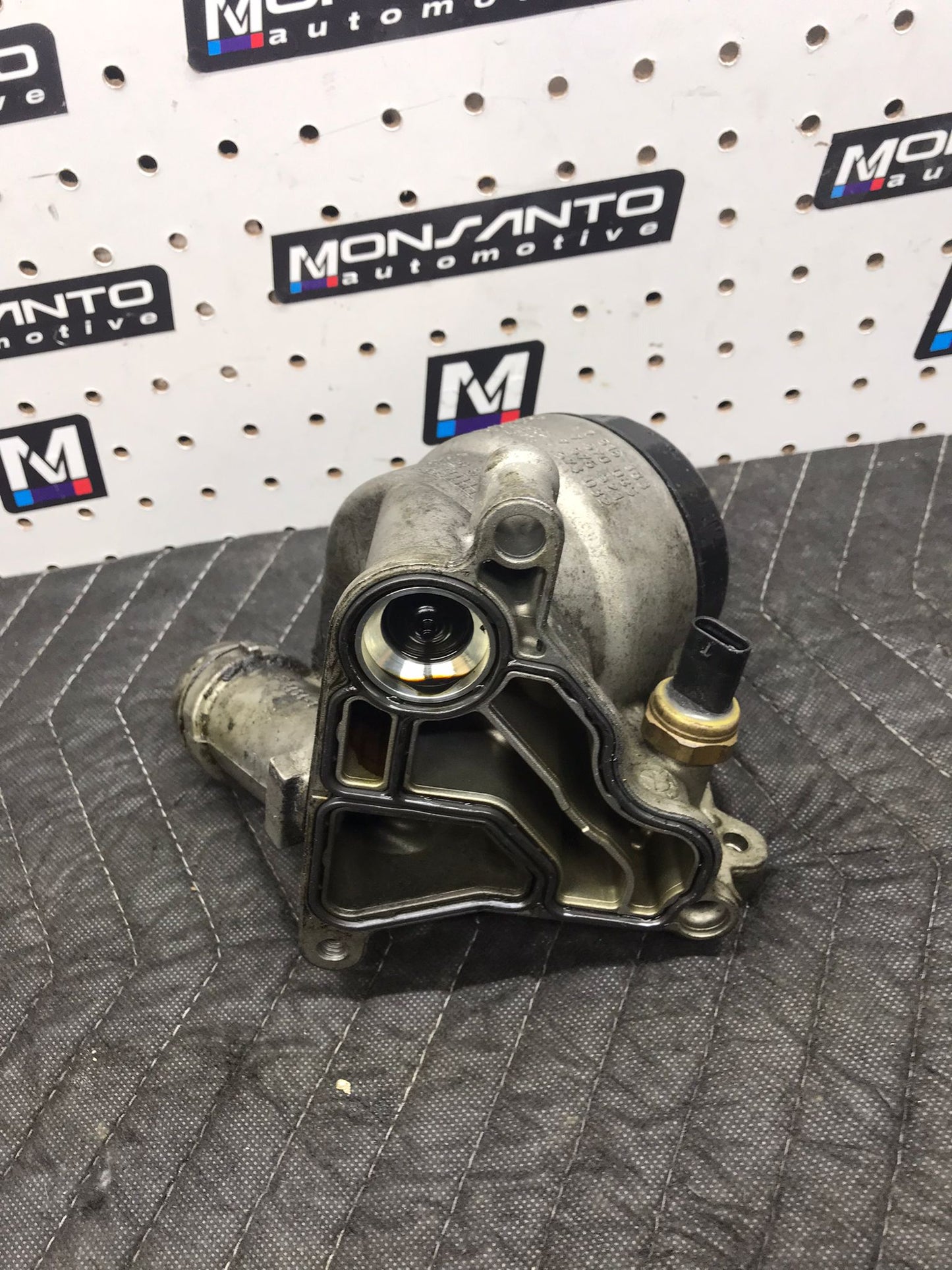 ENGINE OIL FILTER HOUSING COOLER 15-20 BMW F87 F80 F82 M2 M3 M4 S55 SKU 1213