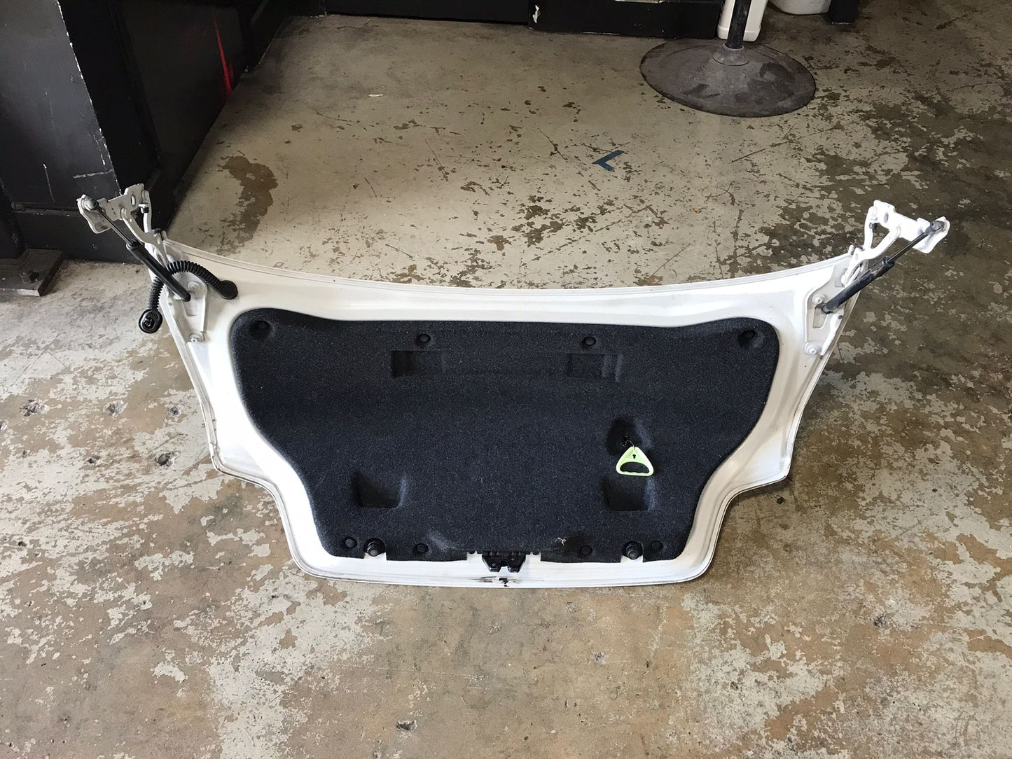 TRUNK BMW SERIE 1 128I 135I E88 OEM 2008-2011 SKU 1259