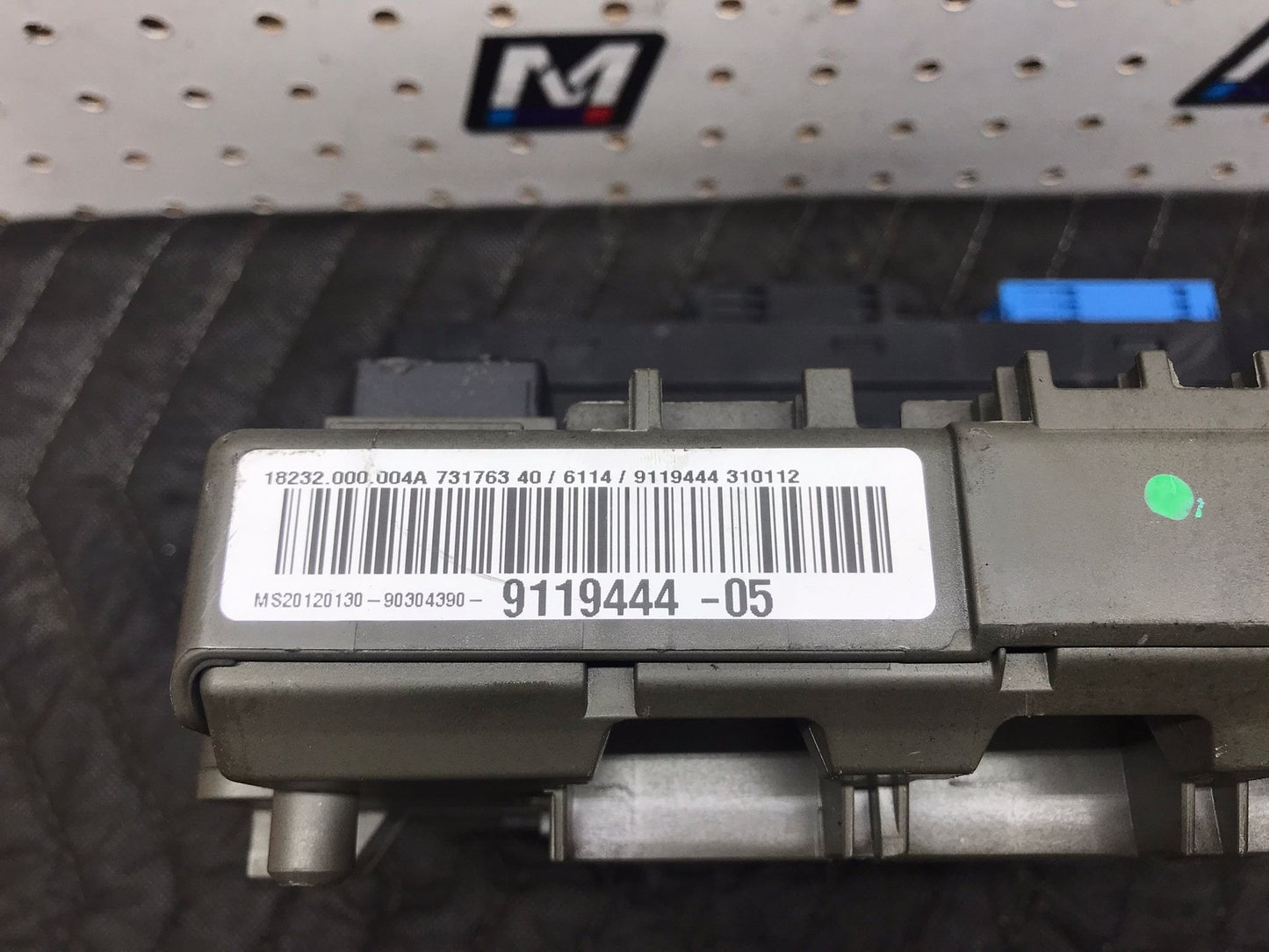 BMW 1 3 SERIES E81 E87 E90 E91 E92 RELAY FUSE BOX POWER DISTRIBUTION SKU 1278