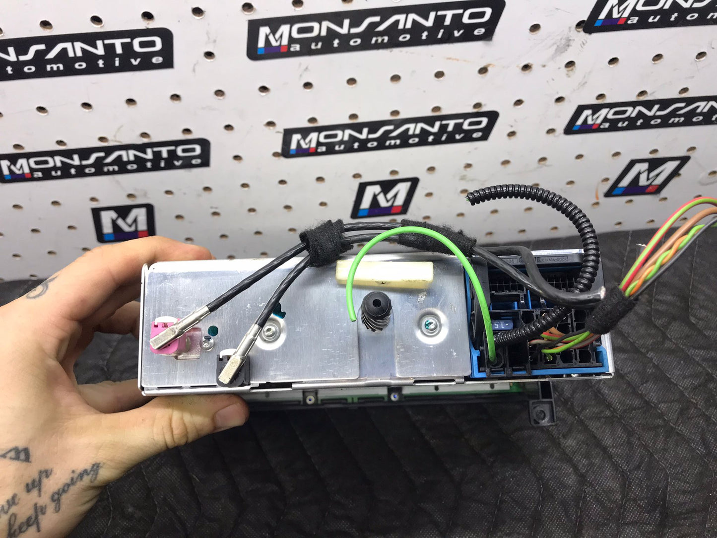 BMW 1 3 X1 SERIES E81 E82 E87 E90 E91 E84 PROFESSIONAL RADIO CD PLAYER SKU 1289