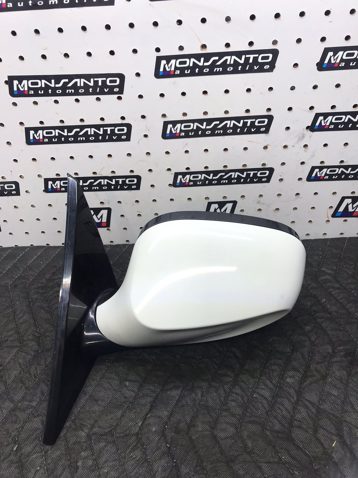 LEFT SIDE MIRROR BMW 128I 135I E82 OEM WHITE SKU 1286