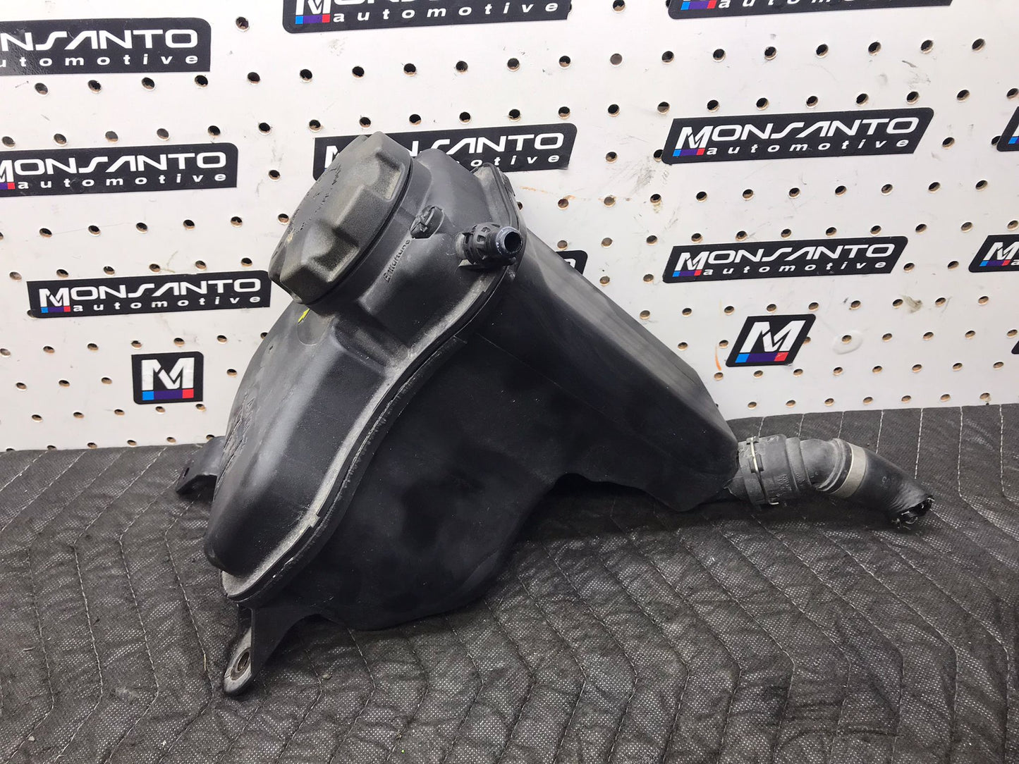 SERIES COOLANT RESERVOIR TANK OEM 2006-2013 BMW 128I 135I 325I 328I 330I 335I SKU 1288
