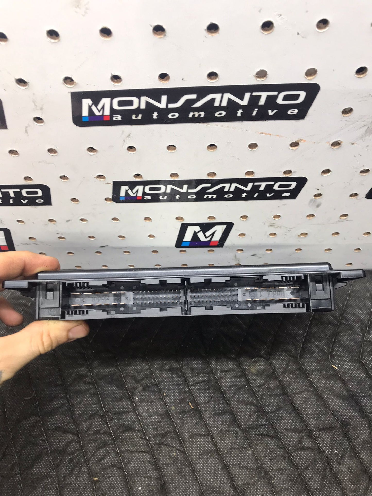 BMW E90 06-11 FRM FOOTWELL RESOURCE MODULE FRM 2 OEM SKU 1322