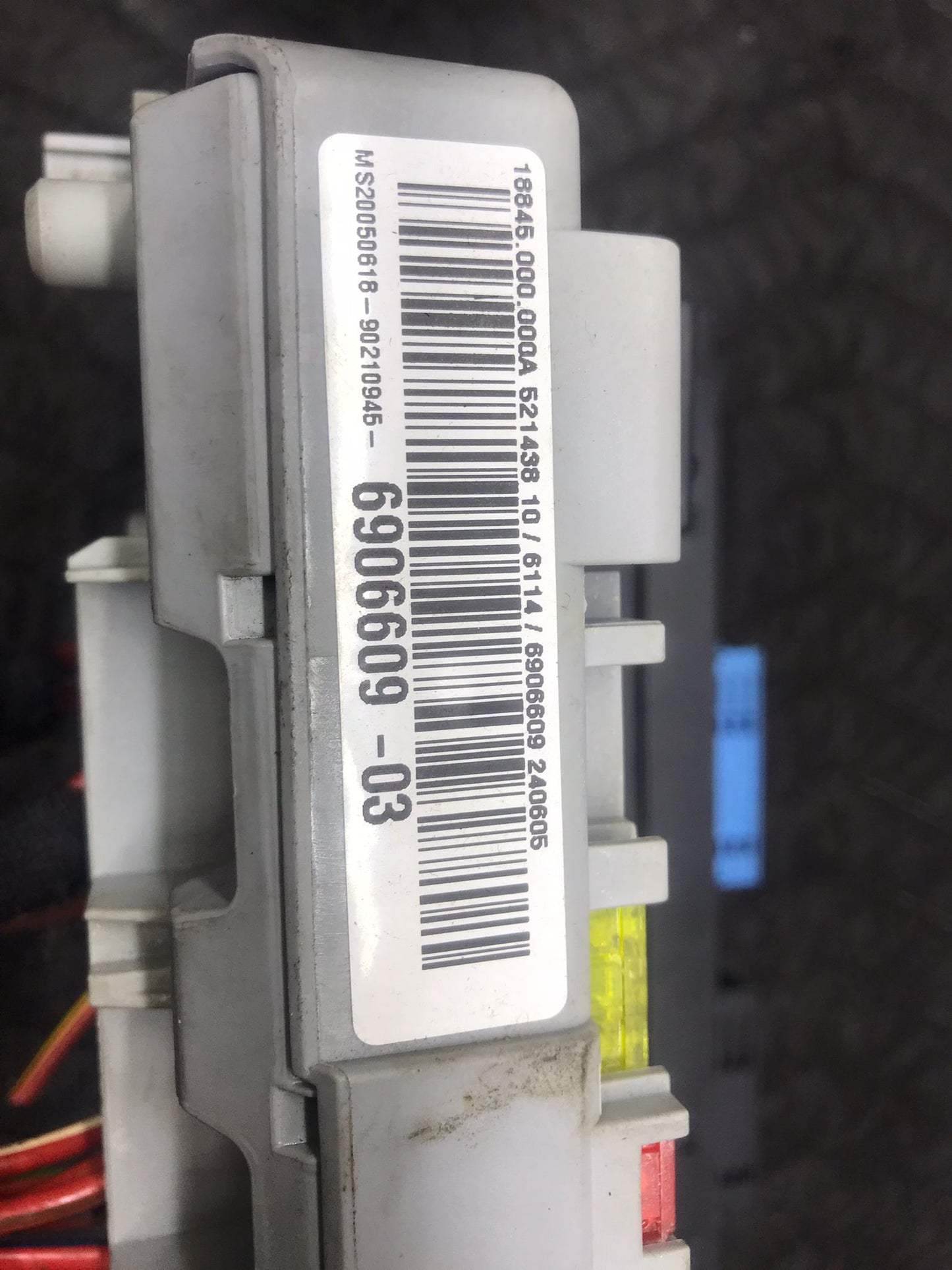 BMW E90 E91 2005-2009 FUSE BOX CENTRAL ELECTRIC SKU 1328