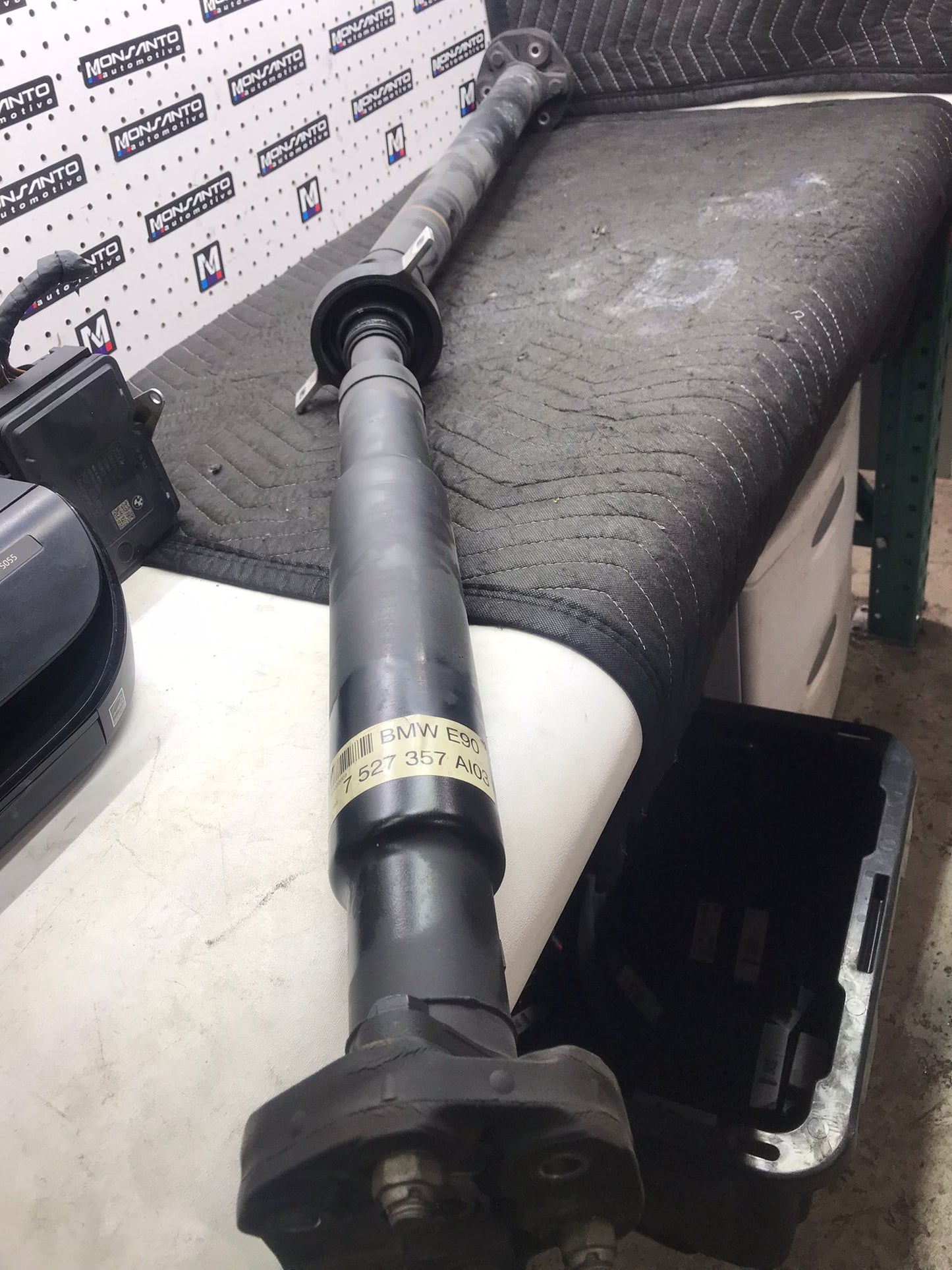 06 BMW 330I E90 AUTOMATIC TRANSMISSION DRIVE SHAFT DRIVESHAFT ASSEMBLY OEM SKU 1341