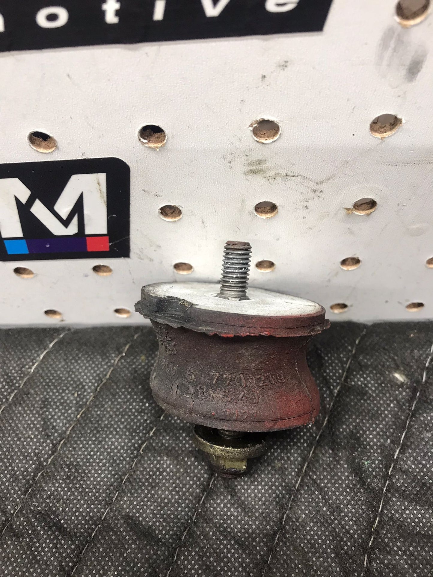 TRANSMISSION MOUNT AUTOMATIC SKU 1345
