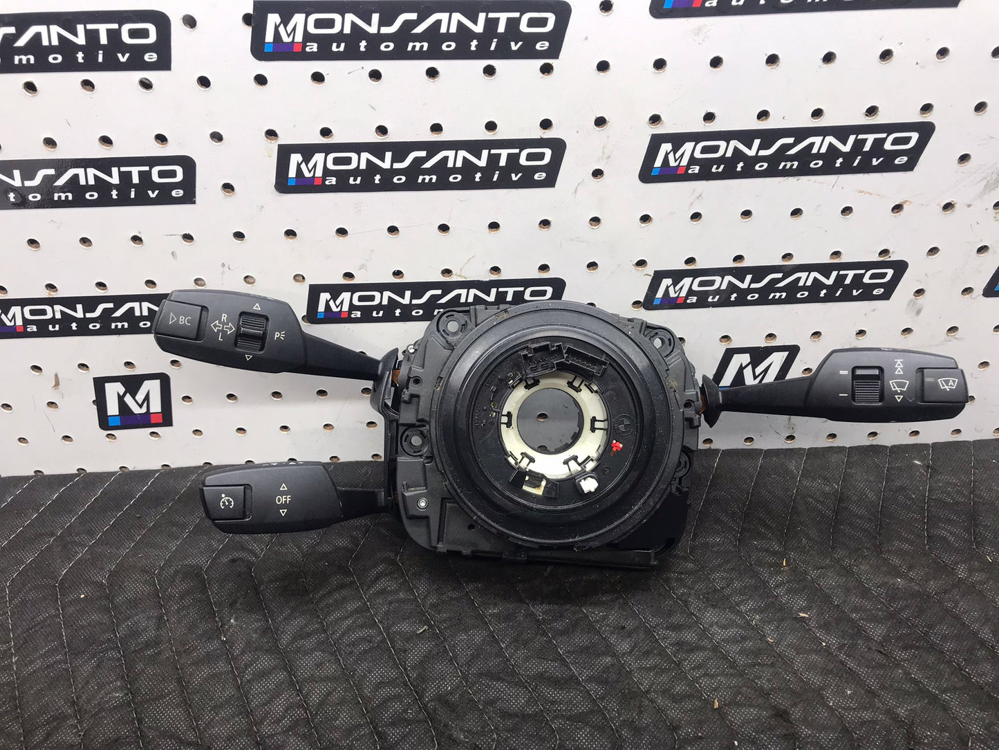 06-13 BMW E90 E92 E93 STEERING SWITCH CONTROL ANGLE SENSOR CLOCK SPRING SKU 1359
