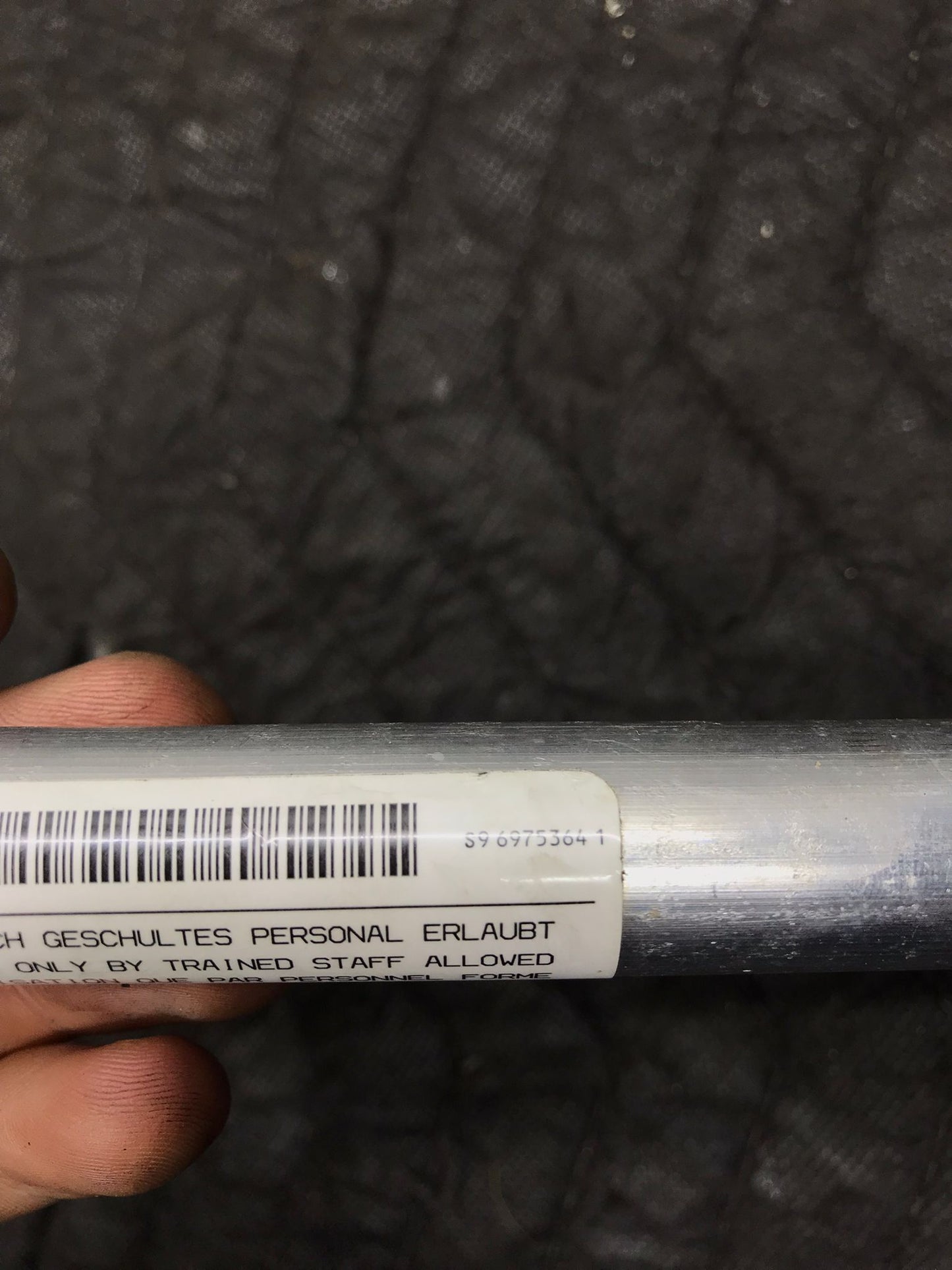 06-11 BMW E90 335D 328XI REAR RIGHT CENTER SEAT BELT BUCKLE SKU 1361