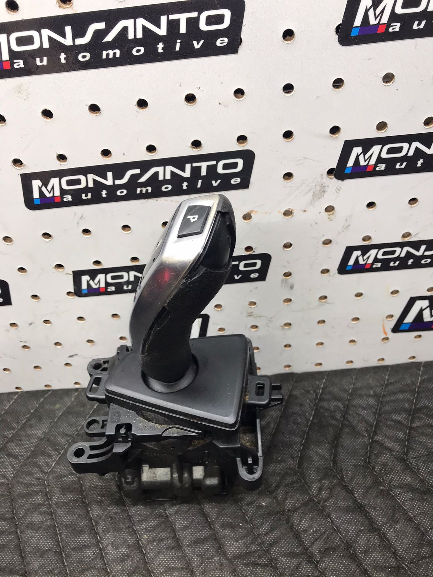 OEM TRANSMISSION SHIFTER GEAR SELECTOR BMW F20 F22 F30 F31 F34 F32 F33 SKU 1369