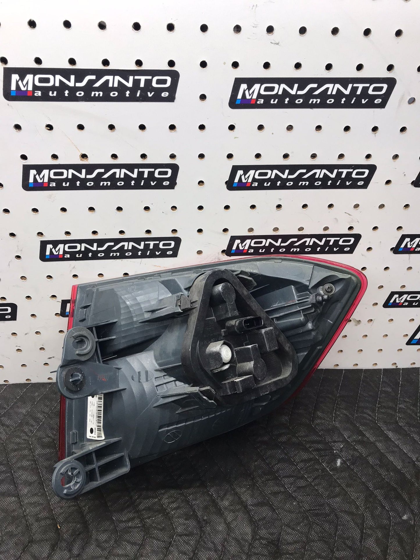 12-15 OEM BMW F30 F80 M3 328I 335I SEDAN REAR LEFT SIDE OUTER TAIL LIGHT SKU 1371
