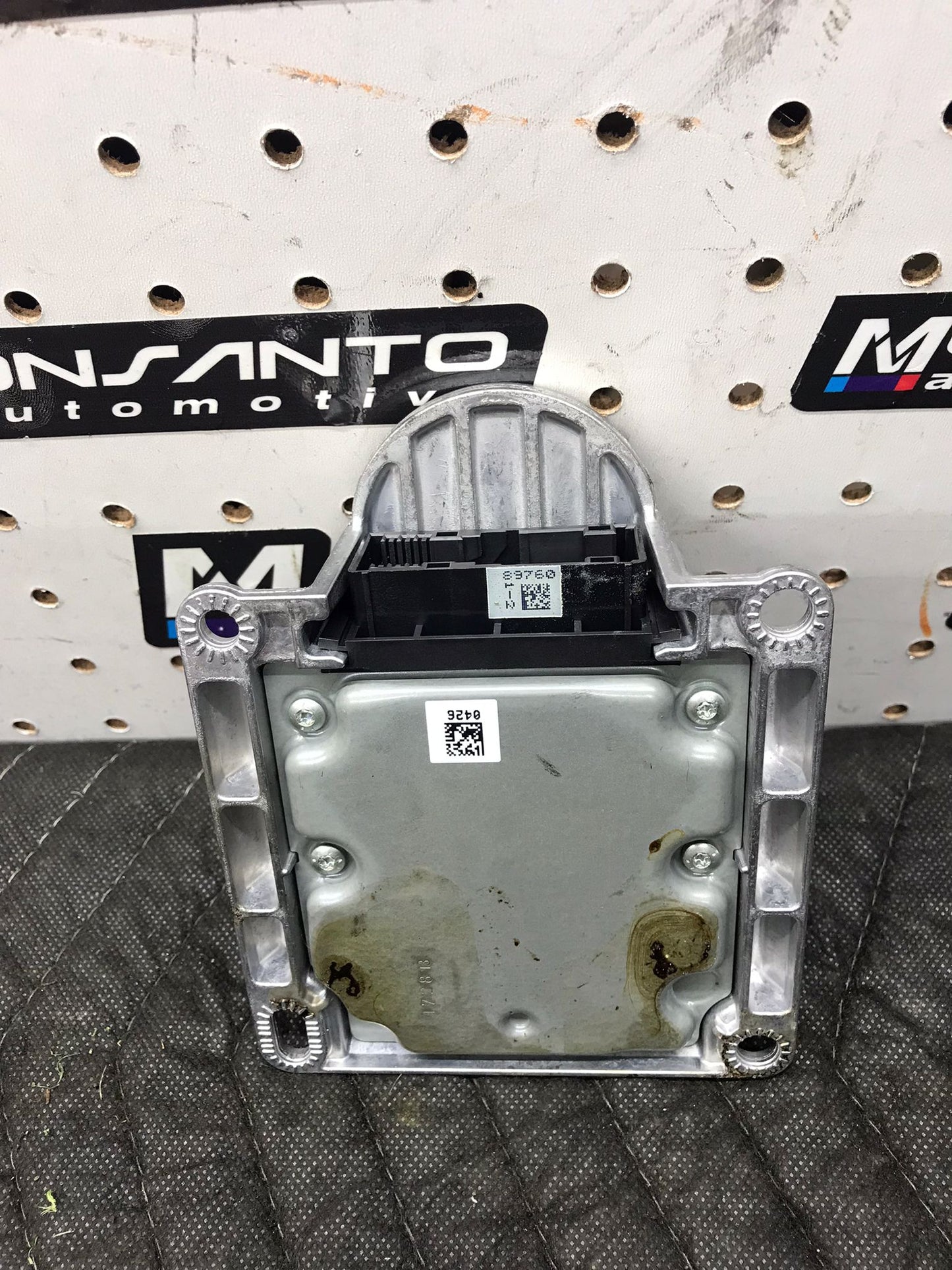 2014 BMW F30, F31, F32 SAFETY CONTROL MODULE OEM CRASH SKU 1373