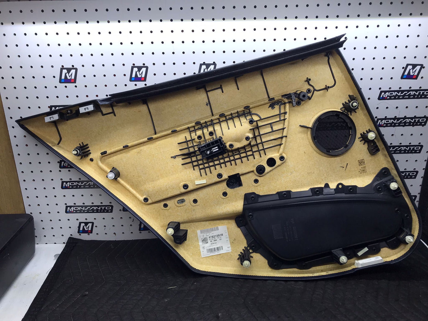 REAR PANEL DOOR SIDE RIGHT BMW F30 328I SKU 1377