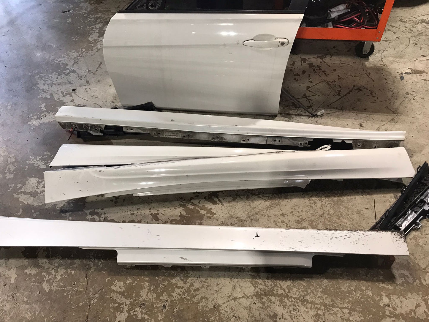 2012-2015 BMW 320I F30 SET 4 SIDE ROCKER PANEL SIDE SKIRT OEM WHITE SKU 1585