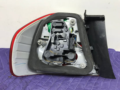 2009-2011 E90 REAR RIGHT SIDE TAILLIGHT NOTE FAIL SKU 222