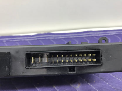 2005-2013 E9X BODY CONTROL MODULE BCM JUNCTION BOX  SKU 139