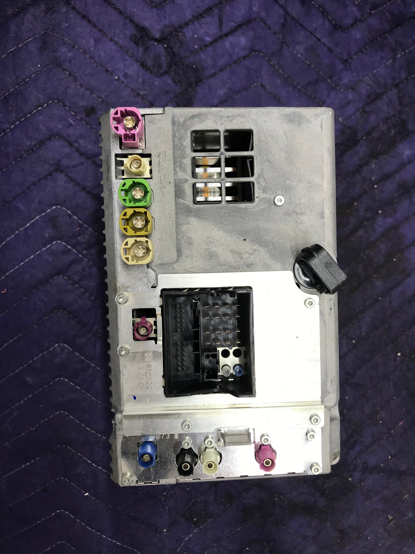 BMW 2012 328 RADIO RECEIVER OEM SKU 425