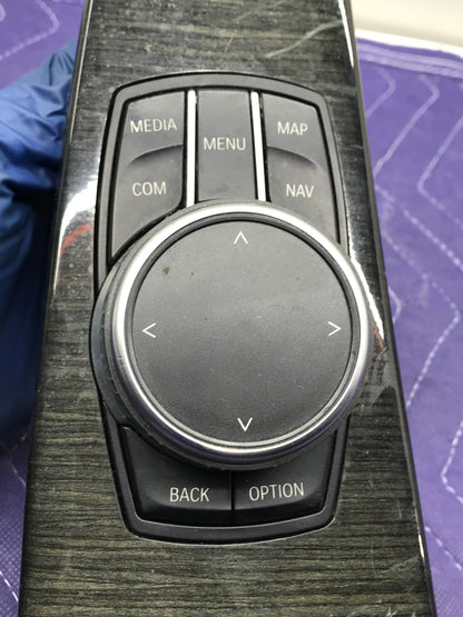 2013-2020 F3X CENTER CONSOLE IDRIVE WOOD TRIM W/ MEDIA KNOB OEM SKU 92