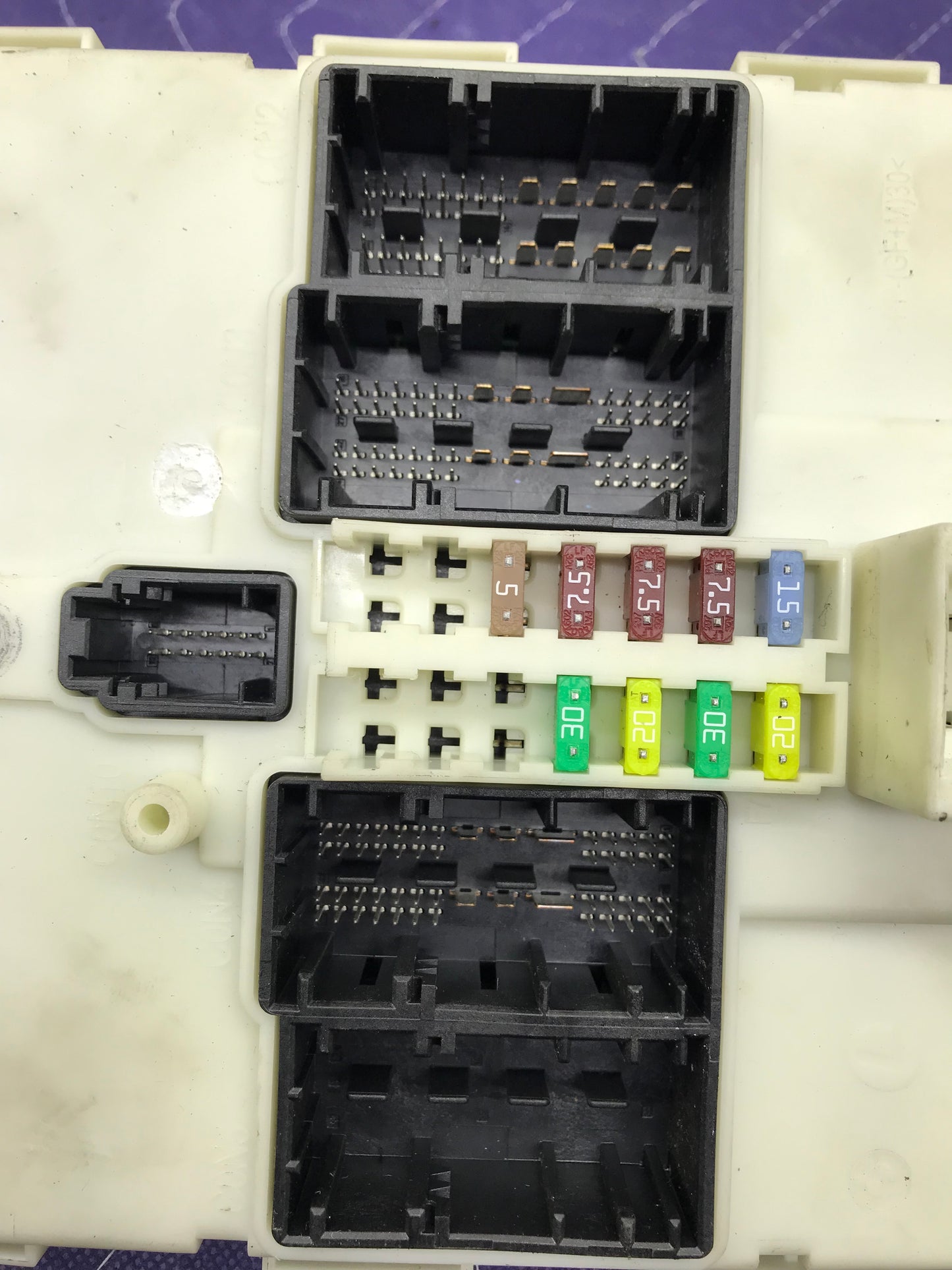 2011-2016 F3X FRONT BODY CONTROL MODULE FEM  SKU 83