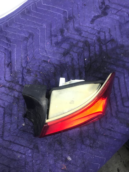 E90 - 2009 2010 2011  PASSENGER REAR BREAK TAIL LIGHT LAMP 4871736 SKU 330