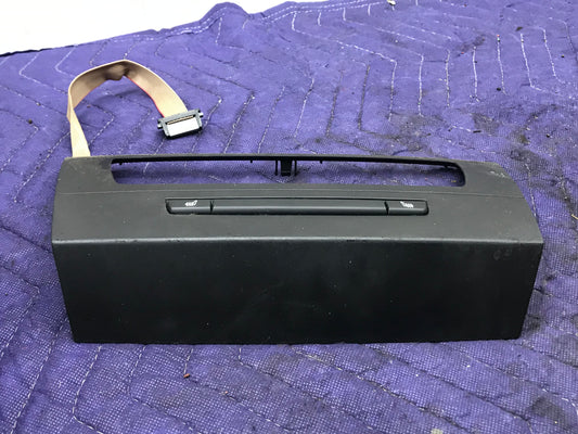 E9X CENTER CONSOLE HEATED SEATS SWITCH W/TRIM SKU 285