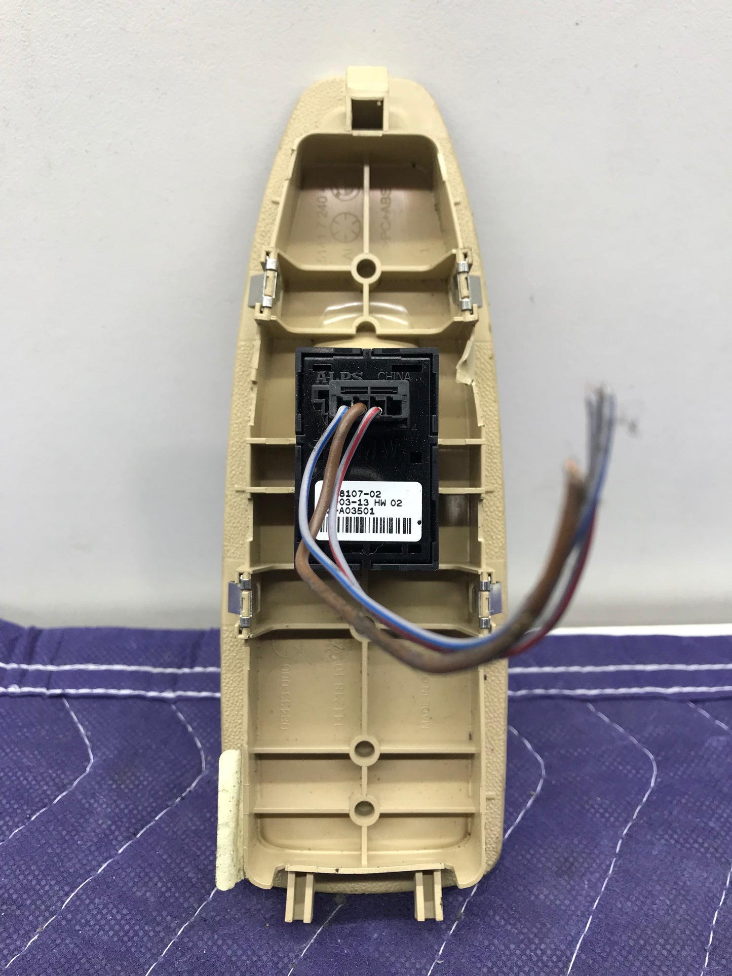 2012-2018 F30 FRONT RIGHT SIDE DOOR WINDOW SWITCH W/ TRIM PRE LCI SKU 113