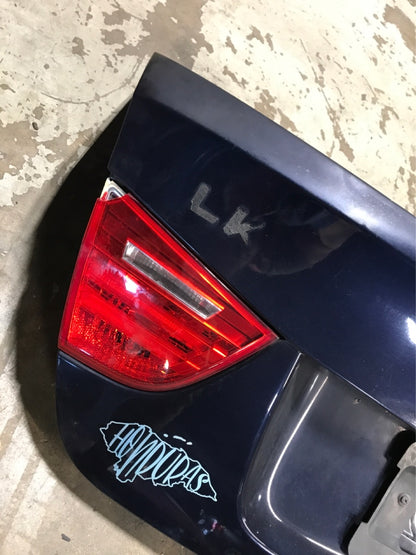 E90 TRUNK LCI SKU 302