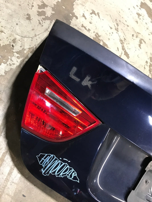 E90 TRUNK LCI SKU 302