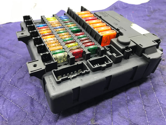 E86 Z4 FUSE BOX INTERIOR DASH  SKU 270