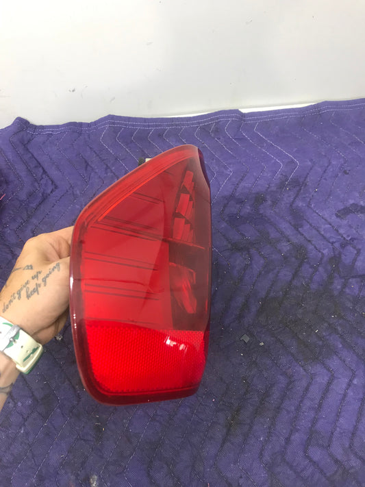 E90 DRIVER SIDE LEFT TAIL LIGHT LAMP 2009-2011 SKU 349