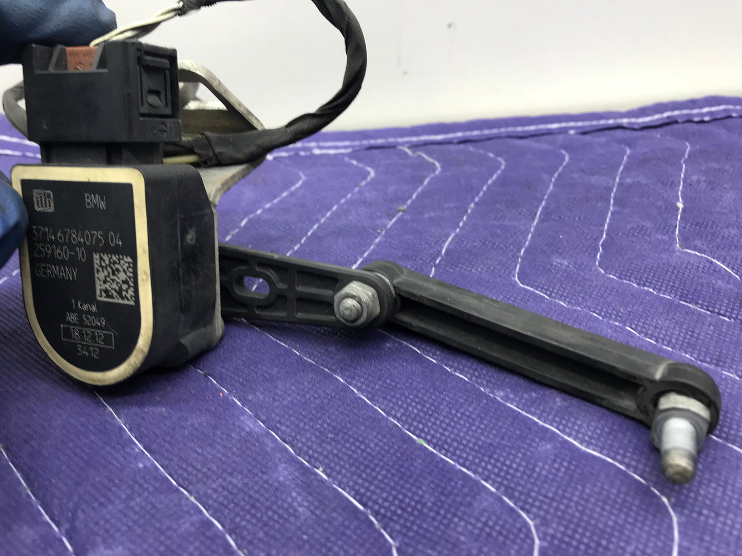 2009-2016 F1X REAR LEFT SUSPENSION HEADLIGHT HEIGHT LEVEL SENSOR OEM SKU 100