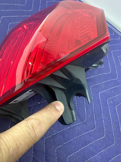 REAR LEFT TAILLIGHT F30 PRELCI SKU 60