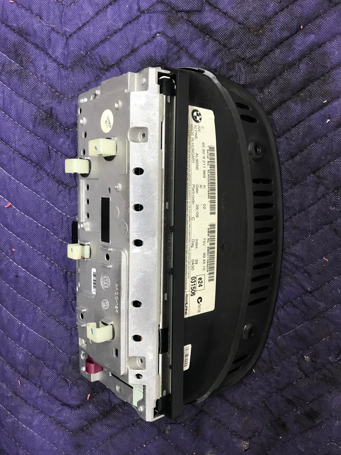 E60 E90 2006-2013 NAVIGATION ON-BOARD MONITOR INFORMATION CLUSTER DISPLAY OEM  SKU 376