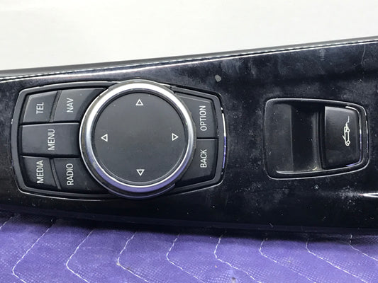 2013-2020 F3X CENTER CONSOLE PIANO BLACK TRIM W/ IDRIVE MEDIA KNOB OEM SKU 93