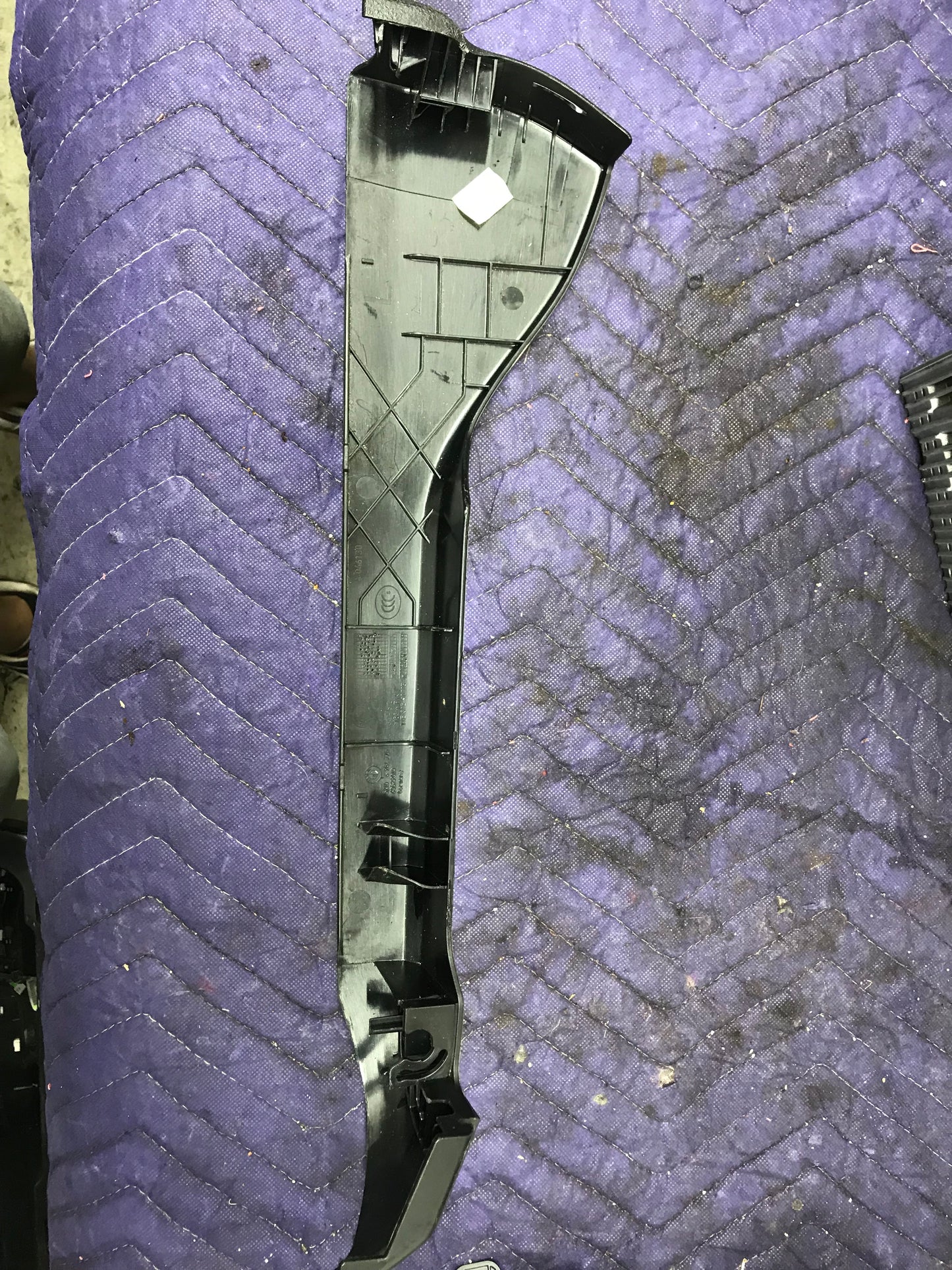 BMW SERIES 5 2011-2016 F10 FRONT LEFT SEAT RAIL UPPER TRIM COVER OEM  SKU 428