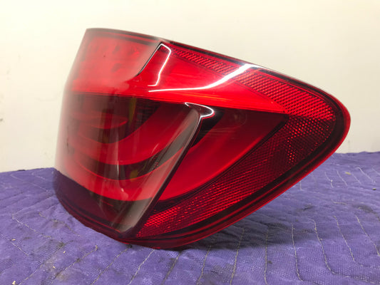 F10 REAR RIGHT DRIVER SIDE OUTER TAILLIGHT OEM SKU 221