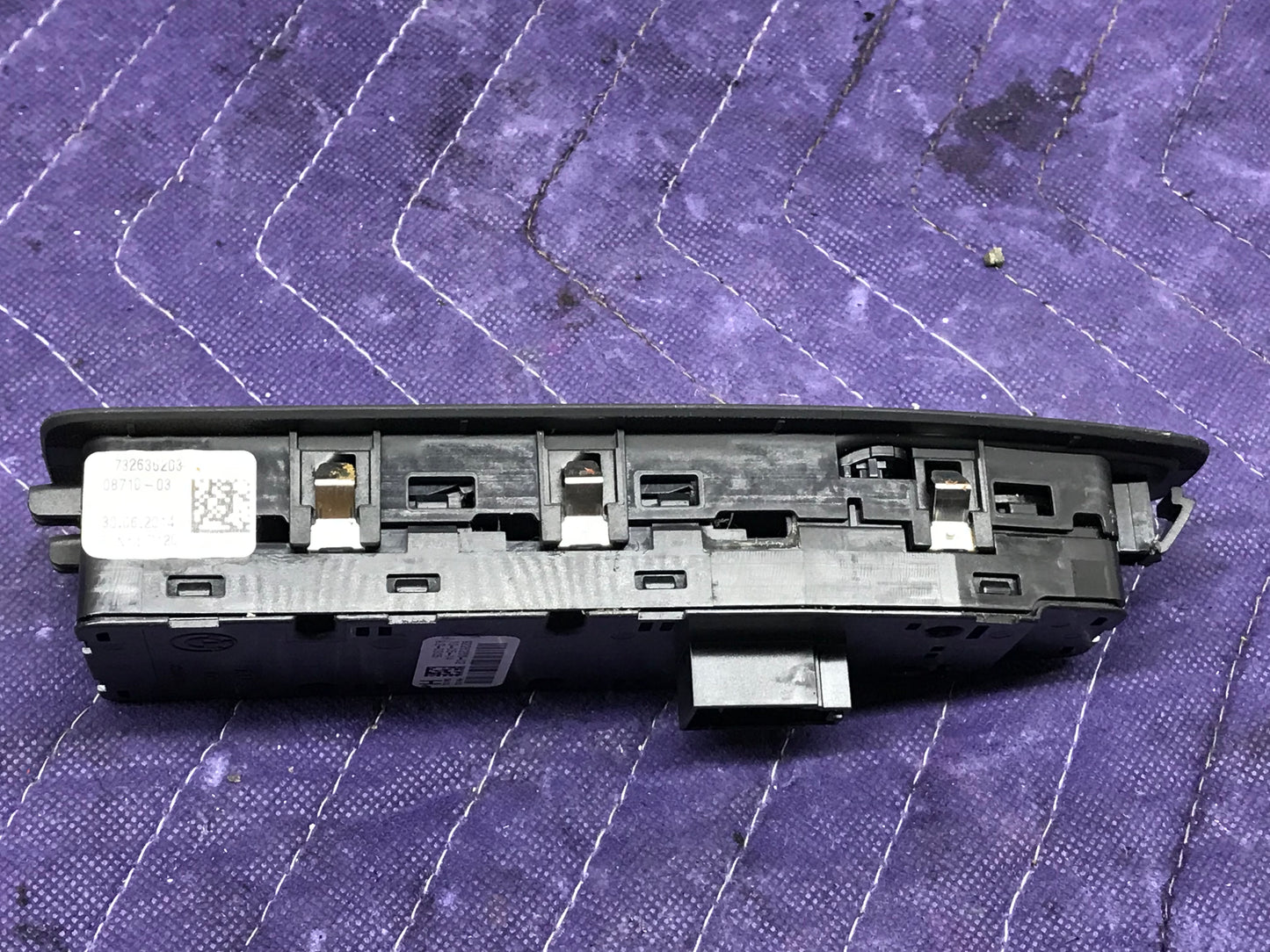 2013-2017 F33/F83 DRIVER SIDE LEFT FRONT DOOR POWER WINDOW CONTROL SWITCH PRE LCI  SKU 195