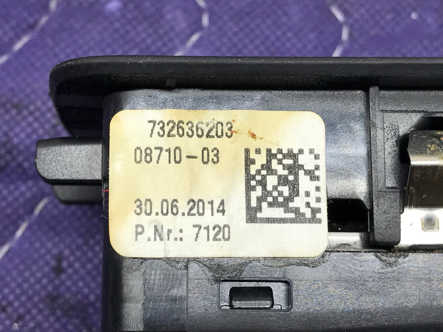 2013-2017 F33/F83 DRIVER SIDE LEFT FRONT DOOR POWER WINDOW CONTROL SWITCH PRE LCI  SKU 195