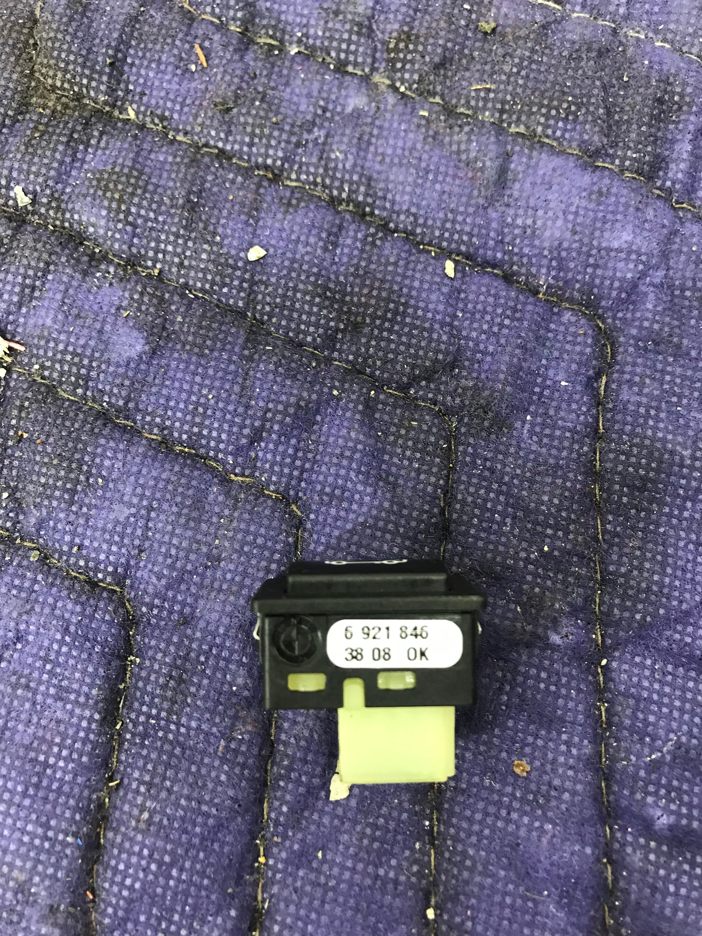 BMW E90 E60 E63 TRUNK LID UNLOCK RELEASE SWITCH OPEN BUTTON  SKU 360