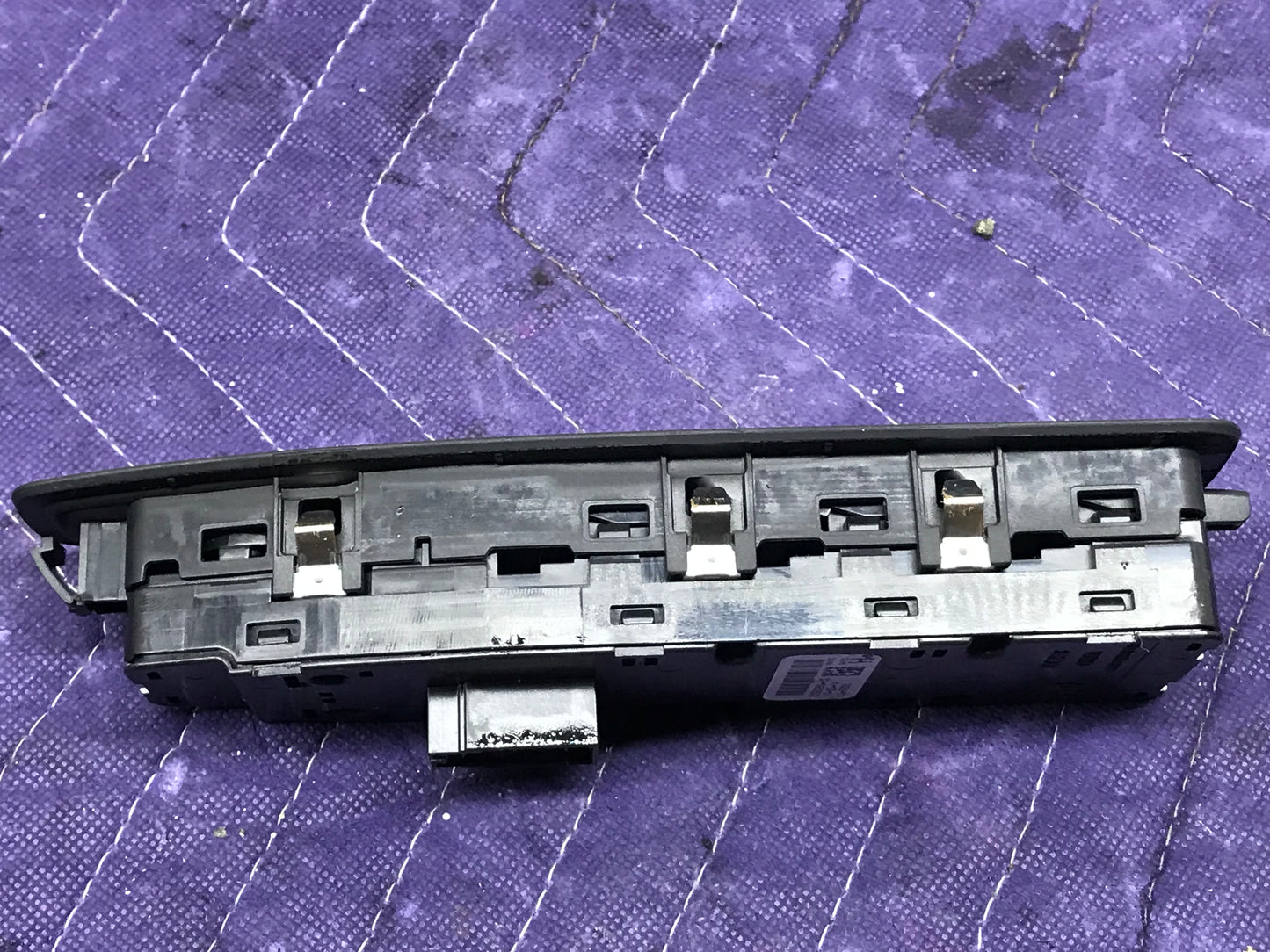 2013-2017 F33/F83 DRIVER SIDE LEFT FRONT DOOR POWER WINDOW CONTROL SWITCH PRE LCI  SKU 195