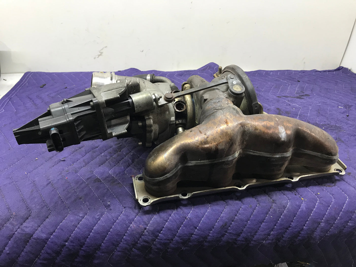 N20/N26 ENGINE TURBO TURBOCHARGER W/MANIFOLD  SKU 258