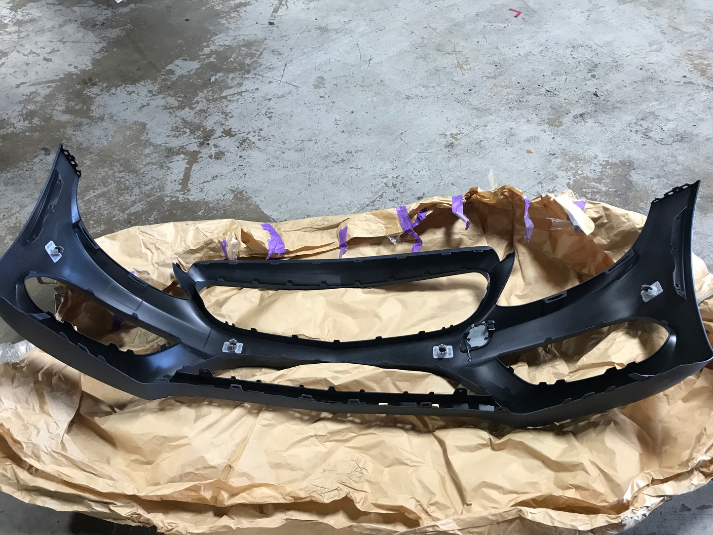 MERCEDES' BENZ FRONT BUMPER NEW  SKU 395