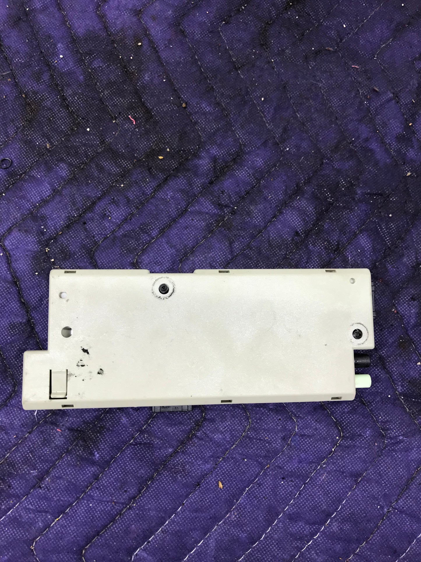 BMW RADIO GPS ANTENA MODULE SKU 461