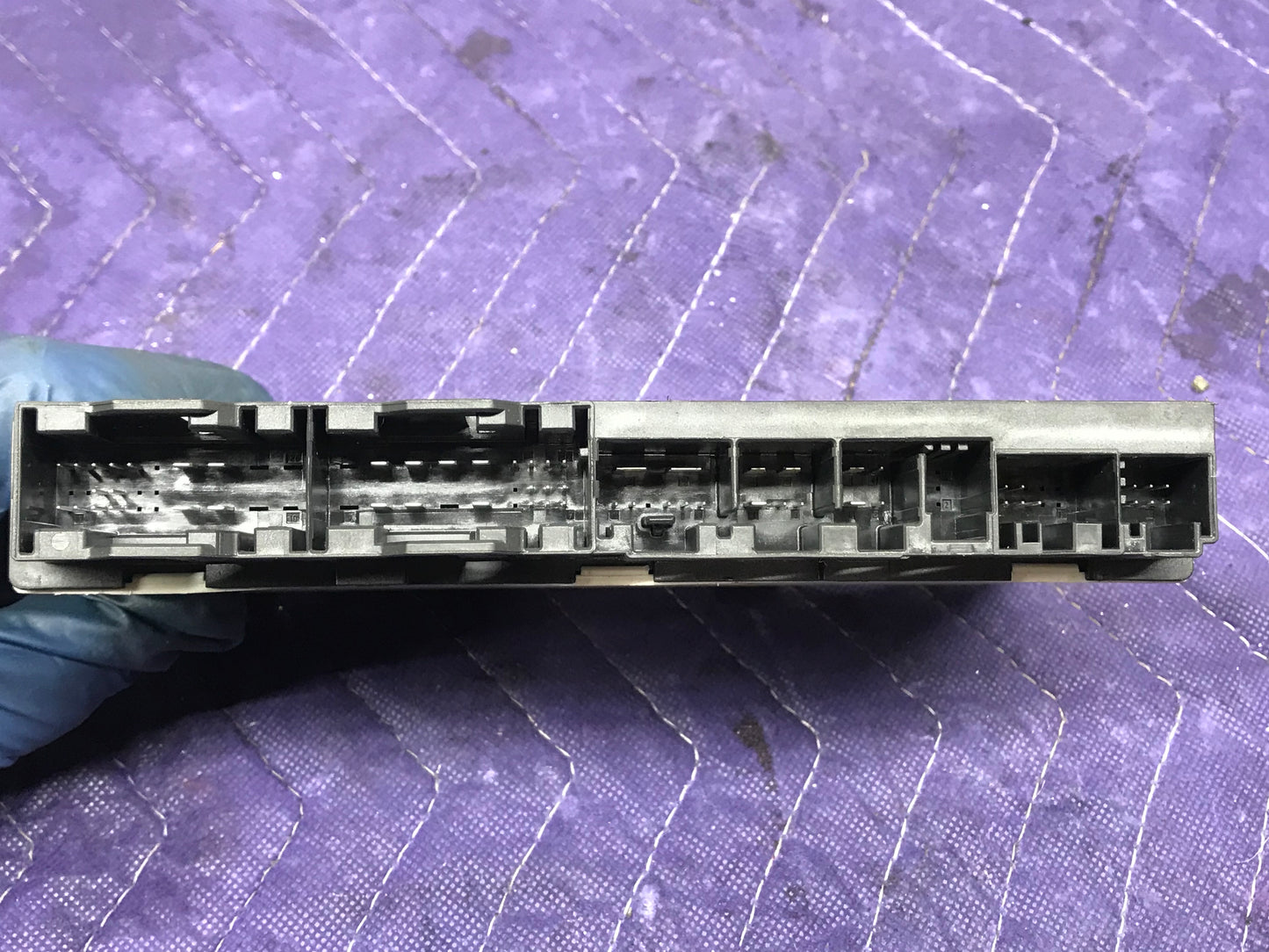 2011-2018 F3X/F2X FRONT SEAT POWER CONTROL MODULE  SKU 197