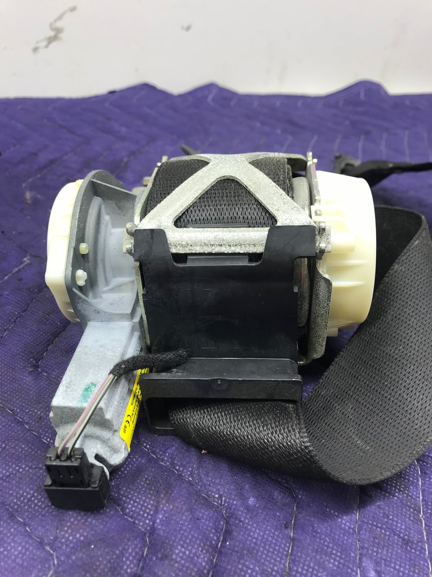 2011-2019 F3X FRONT RIGHT PASSENGER  SIDE SEAT BELT UNIT SKU 248