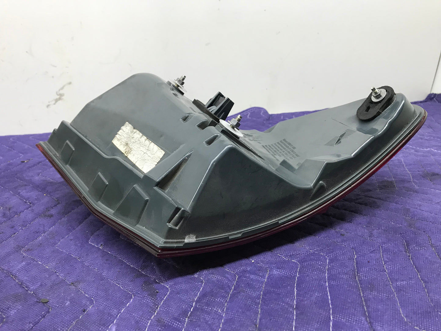 F10 REAR RIGHT DRIVER SIDE OUTER TAILLIGHT OEM SKU 217