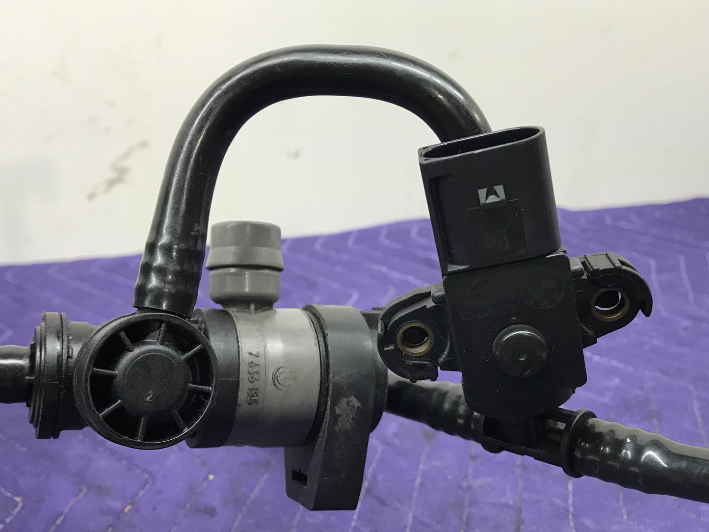 F30 N55 ENGINE FUEL VACUUM VALVE TANK VENTILATION  SKU 210