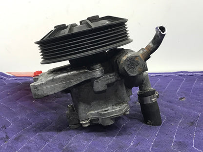 E90 N52 ENGINE POWER STEERING PUMP W/PULLEY  SKU 163