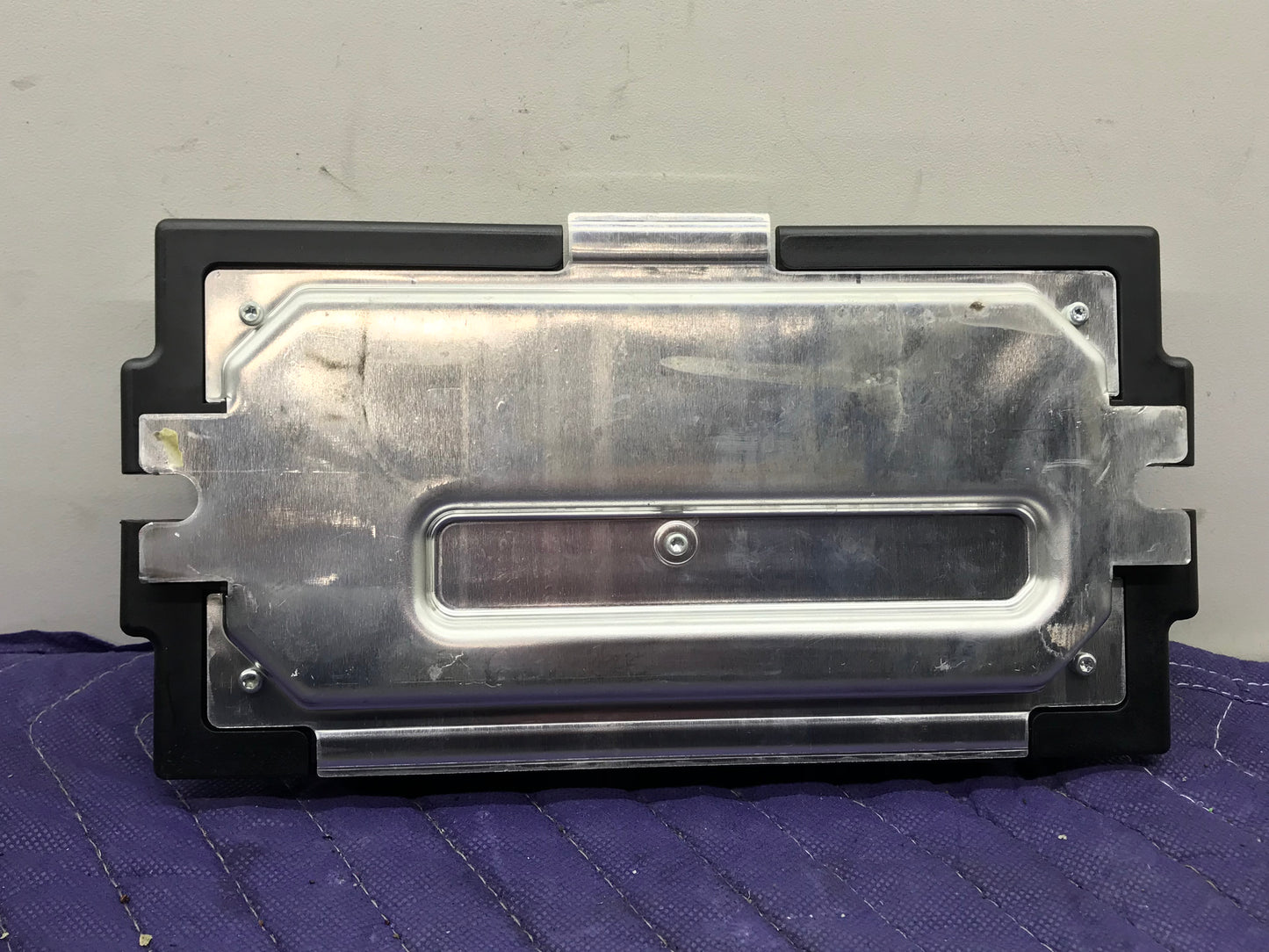 E9X FOOTWELL LIGHT CONTROL MODULE  SKU 275