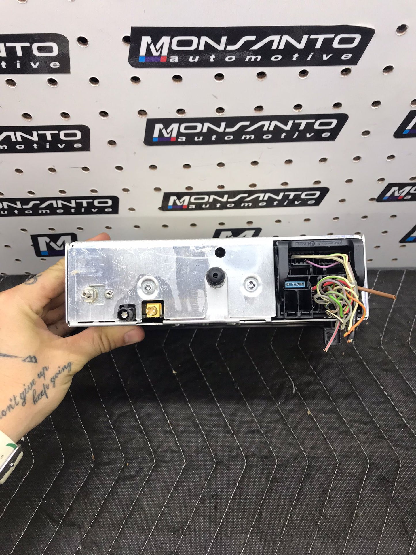AM FM RADIO CD PLAYER OEM 08-11 2008 - 2011 BMW 128I 135I 323I 328I 335I  SKU 912