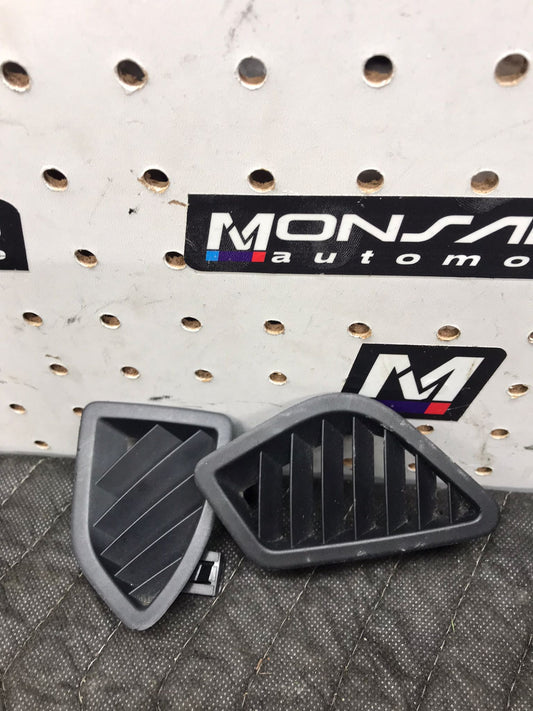 2012-2016 BMW 328I F30 DASH RIGHT SIDE CORNER AIR VENT GRILL DEFROST TRIM OEM SKU 1403